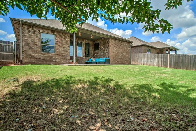 905 NW 189th Circle, Edmond, OK 73012