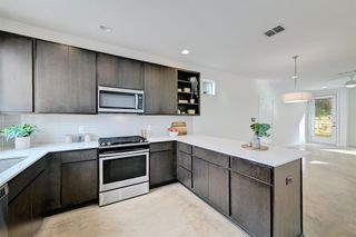 705 N Bluff DR 11, Austin, TX 78745