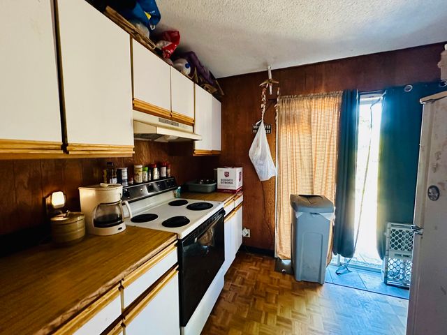 176 Rusk Lane, Redway, CA 95560