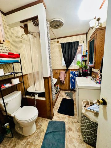 176 Rusk Lane, Redway, CA 95560