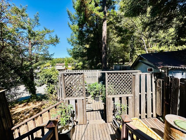 176 Rusk Lane, Redway, CA 95560