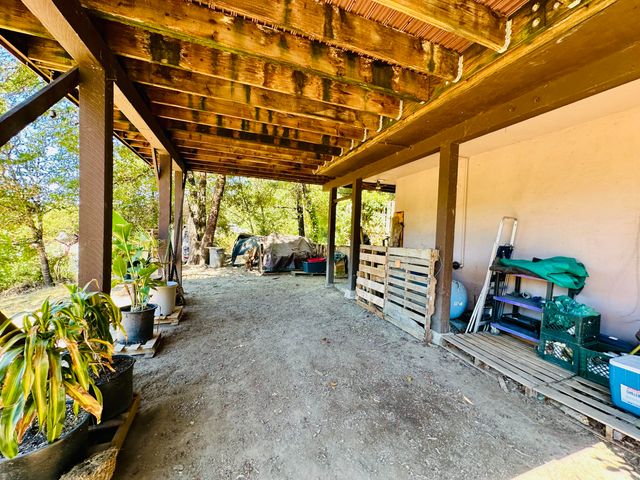 176 Rusk Lane, Redway, CA 95560