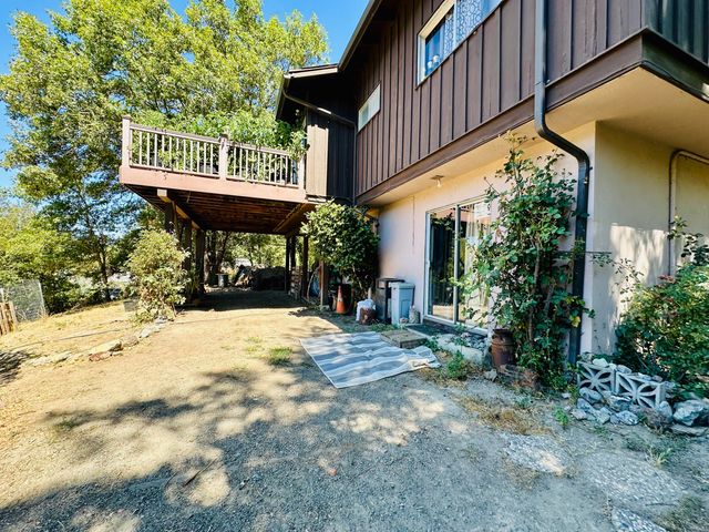 176 Rusk Lane, Redway, CA 95560