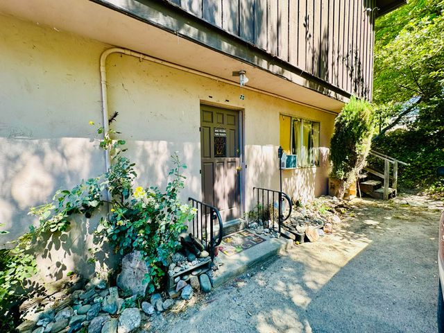 176 Rusk Lane, Redway, CA 95560