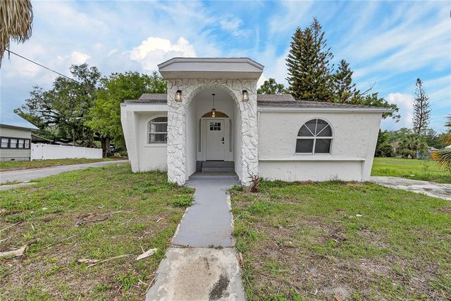800 N CHURCH AVENUE, Mulberry, FL 33860