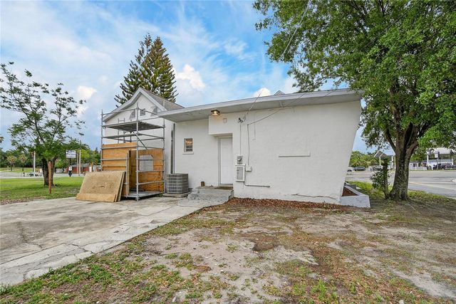 800 N CHURCH AVENUE, Mulberry, FL 33860
