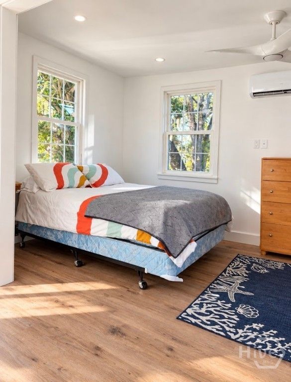 Image 13 of property listing at 405 Washington Avenue, Savannah, GA 31405