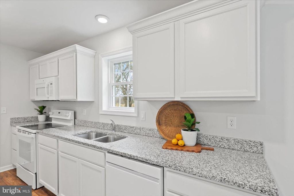 Image 13 of property listing at 9162 PEERLESS RD, Bishopville, MD 21813