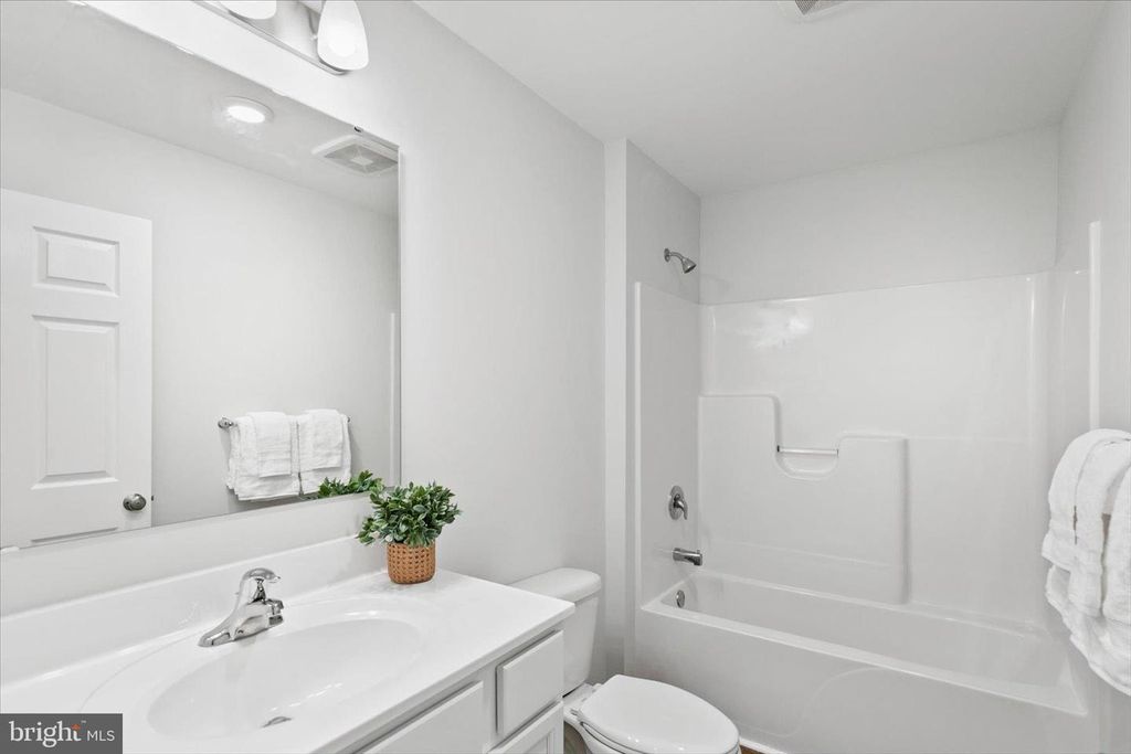 Image 22 of property listing at 9162 PEERLESS RD, Bishopville, MD 21813