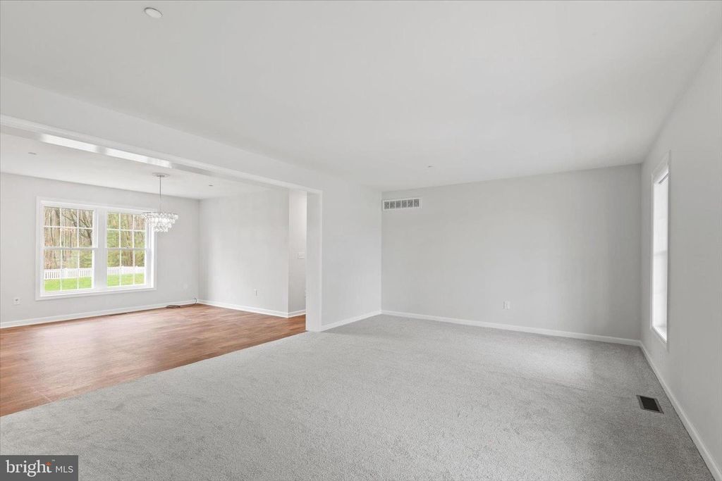 Image 6 of property listing at 9162 PEERLESS RD, Bishopville, MD 21813