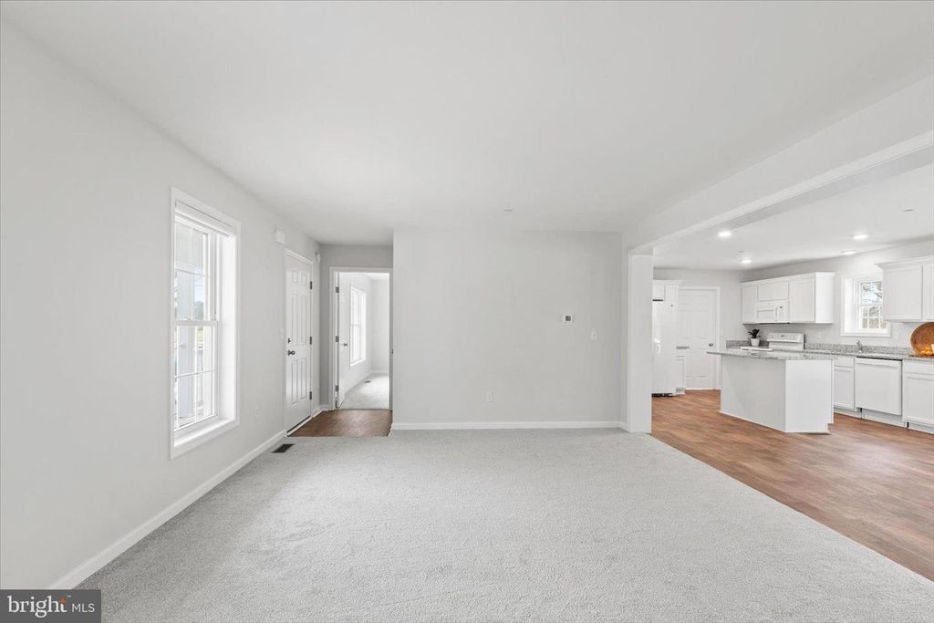 Image 8 of property listing at 9162 PEERLESS RD, Bishopville, MD 21813