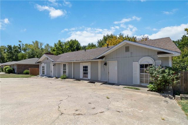 3153-3155 Old Missouri Road, Fayetteville, AR 72703