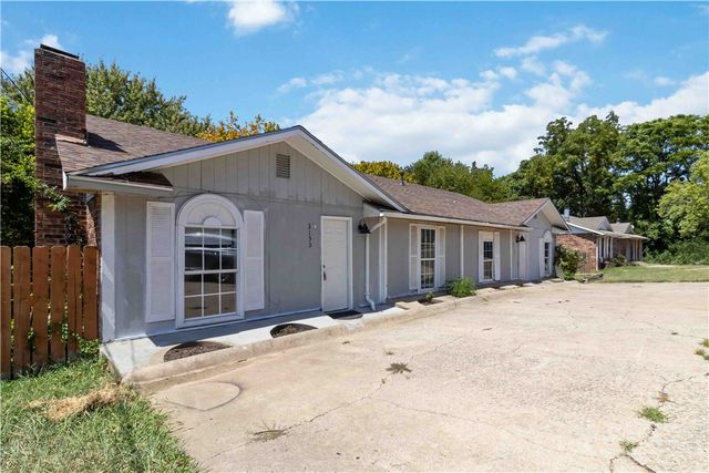 3153-3155 Old Missouri Road, Fayetteville, AR 72703