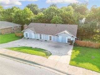 3153-3155 Old Missouri Road, Fayetteville, AR 72703