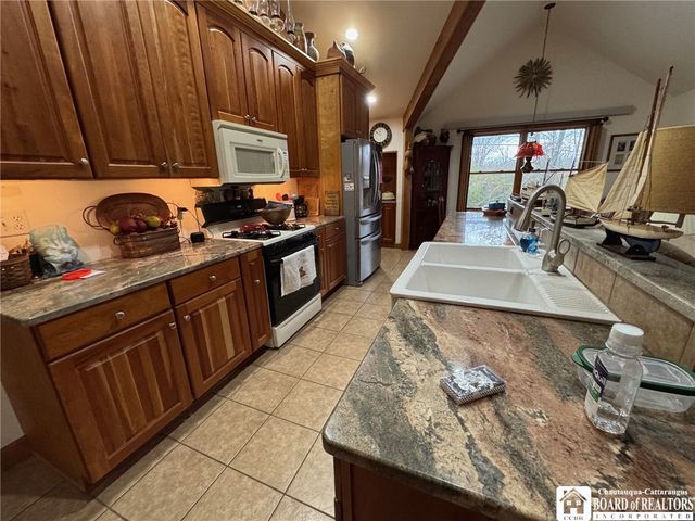 4174 Osborne Road, Pomfret, NY 14063