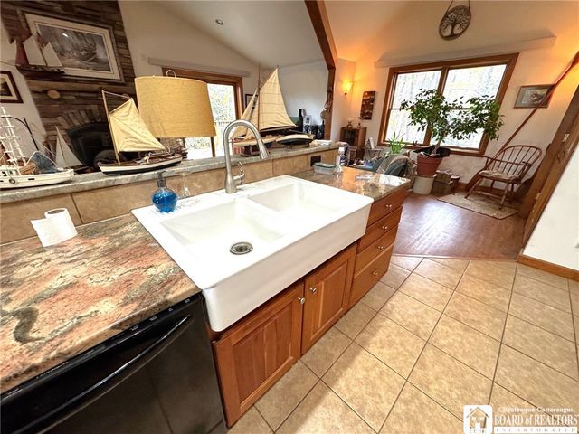 4174 Osborne Road, Pomfret, NY 14063