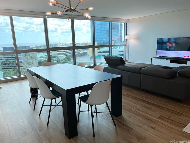 1177 Queen Street 1408, Honolulu, HI 96814