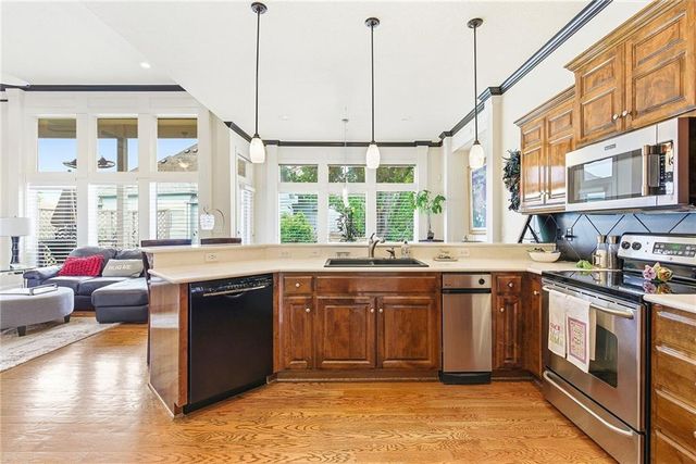 13236 Barton Street, Overland Park, KS 66213