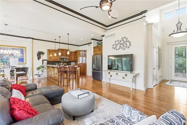 13236 Barton Street, Overland Park, KS 66213