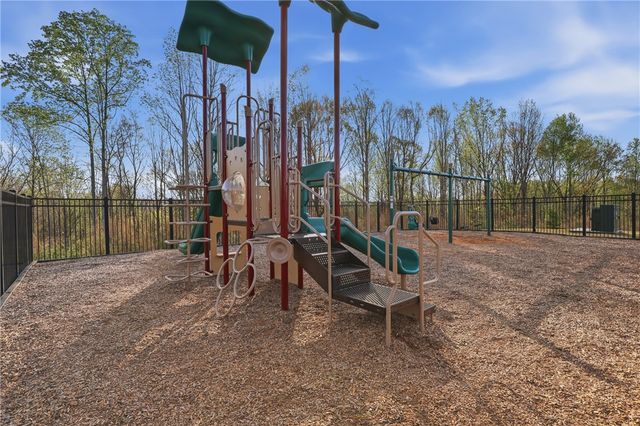 47 Oak Edge Lane, Greer, SC 29651