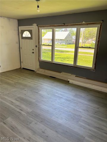 227 Westminster Avenue, Youngstown, OH 44515