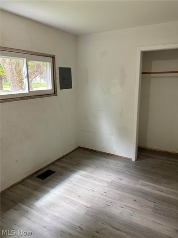 227 Westminster Avenue, Youngstown, OH 44515