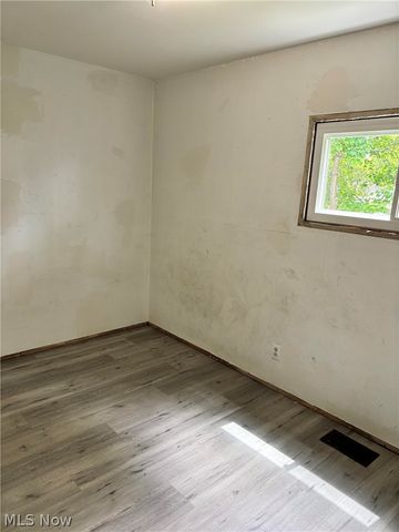 227 Westminster Avenue, Youngstown, OH 44515