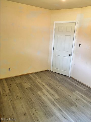 227 Westminster Avenue, Youngstown, OH 44515