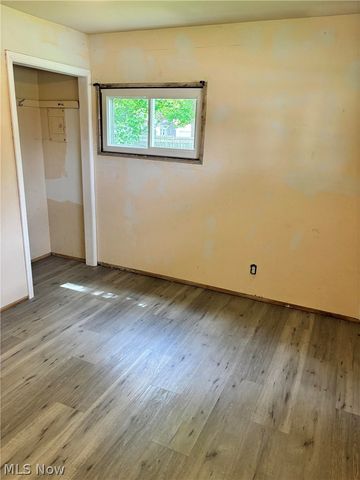 227 Westminster Avenue, Youngstown, OH 44515