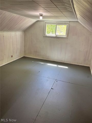 227 Westminster Avenue, Youngstown, OH 44515