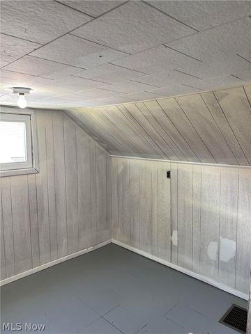 227 Westminster Avenue, Youngstown, OH 44515
