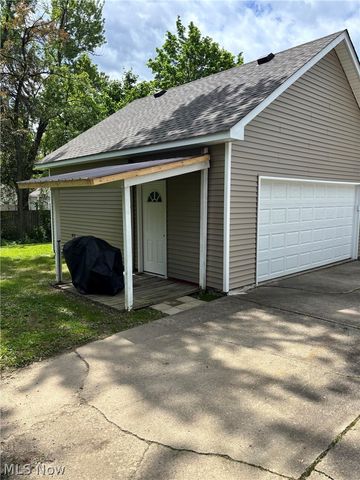 227 Westminster Avenue, Youngstown, OH 44515