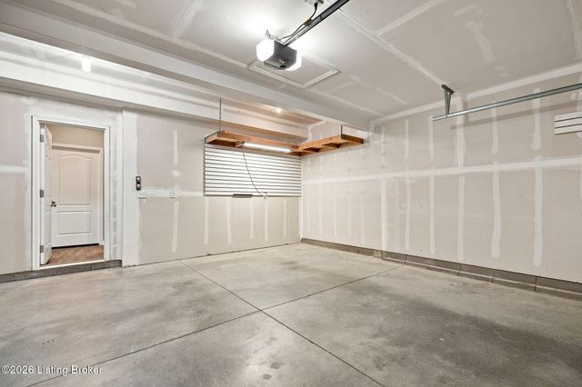 109 Cypress Ct, Mt Washington, KY 40047