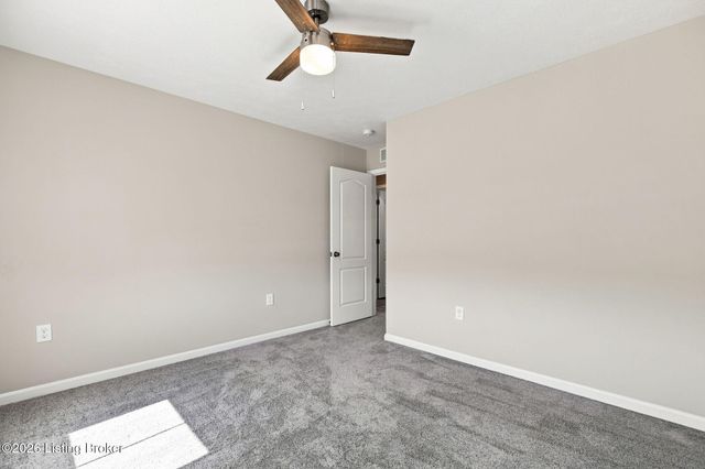 109 Cypress Ct, Mt Washington, KY 40047