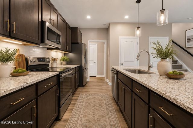 109 Cypress Ct, Mt Washington, KY 40047