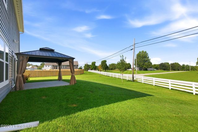 109 Cypress Ct, Mt Washington, KY 40047