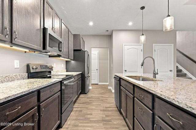 109 Cypress Ct, Mt Washington, KY 40047