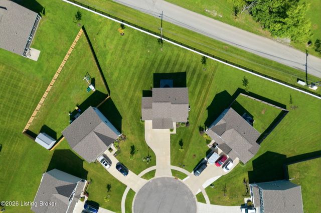 109 Cypress Ct, Mt Washington, KY 40047
