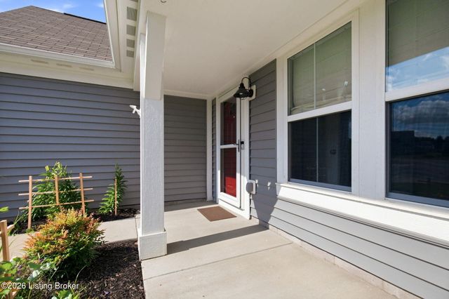 109 Cypress Ct, Mt Washington, KY 40047