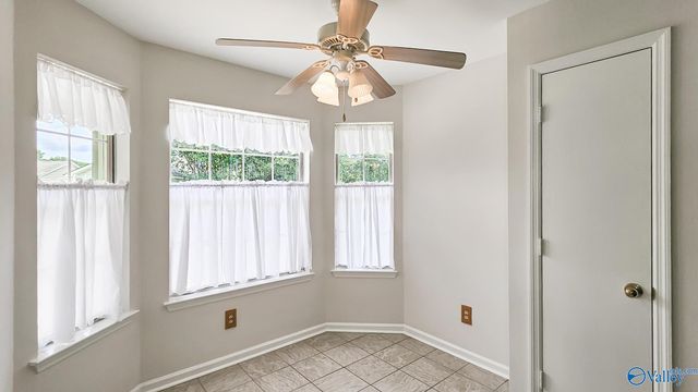 215 Turnbrook Drive SW, Huntsville, AL 35824