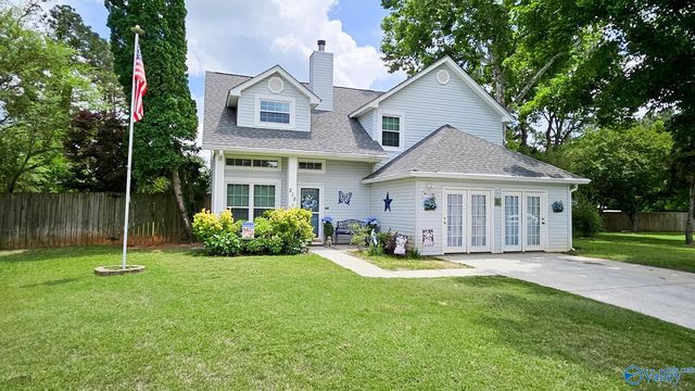 215 Turnbrook Drive SW, Huntsville, AL 35824