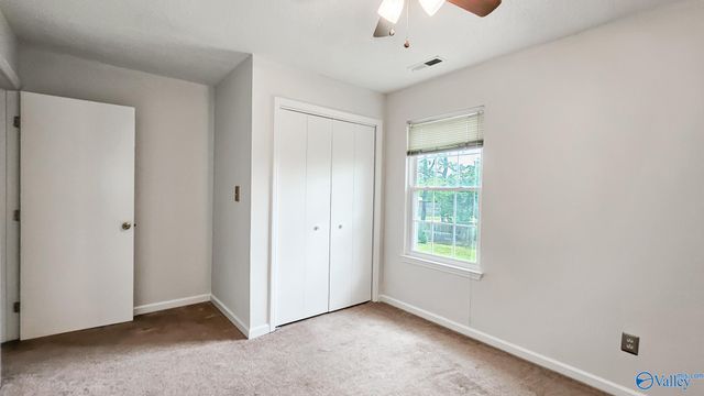 215 Turnbrook Drive SW, Huntsville, AL 35824