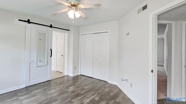 215 Turnbrook Drive SW, Huntsville, AL 35824