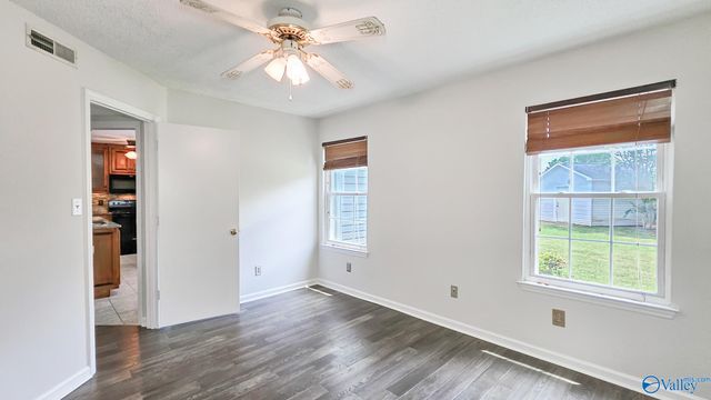 215 Turnbrook Drive SW, Huntsville, AL 35824