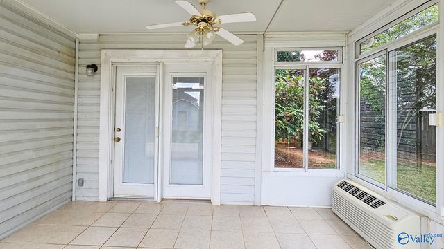 215 Turnbrook Drive SW, Huntsville, AL 35824