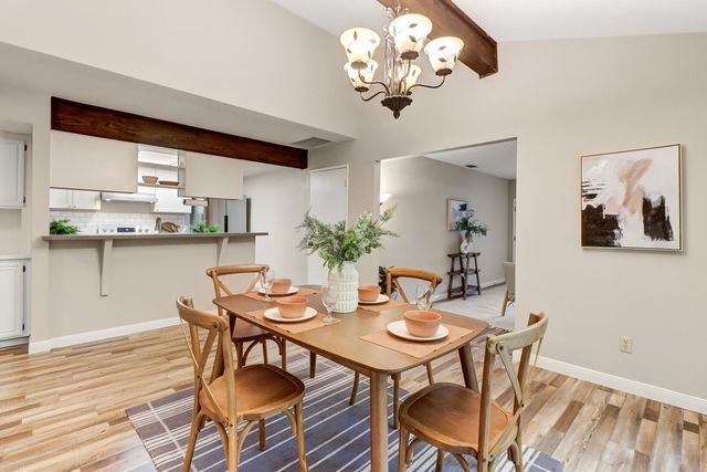 2317 E 8th St, Davis, CA 95618