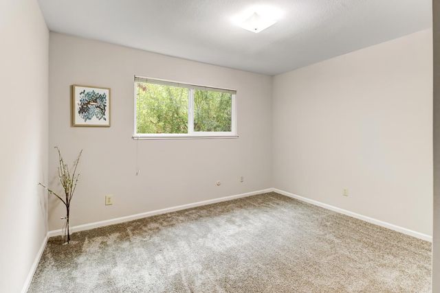 2317 E 8th St, Davis, CA 95618