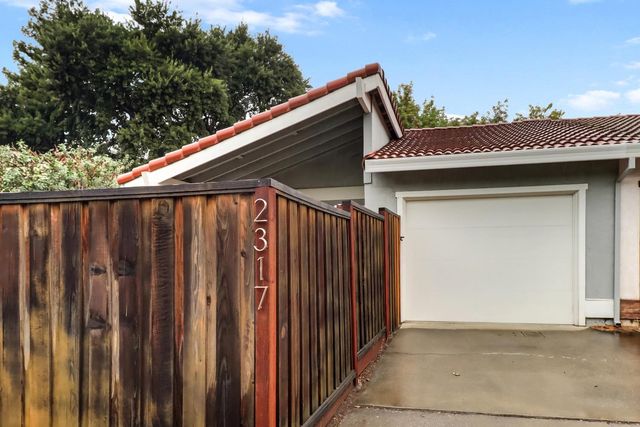 2317 E 8th St, Davis, CA 95618