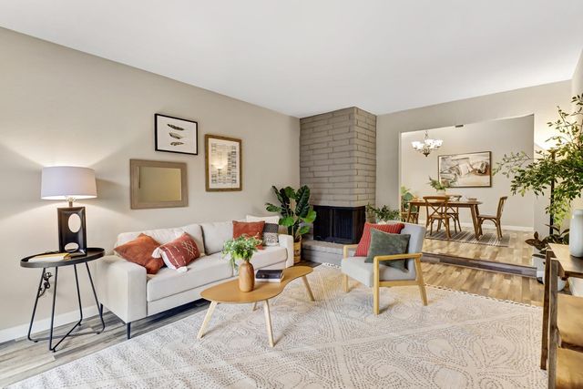 2317 E 8th St, Davis, CA 95618