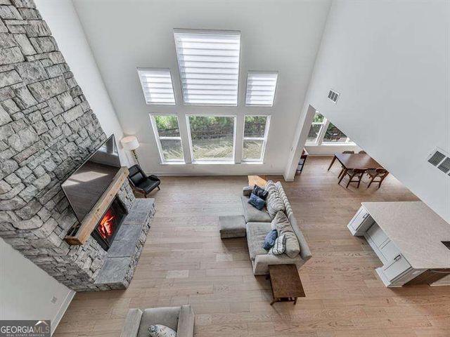 194 Greenbrier Way, Canton, GA 30114